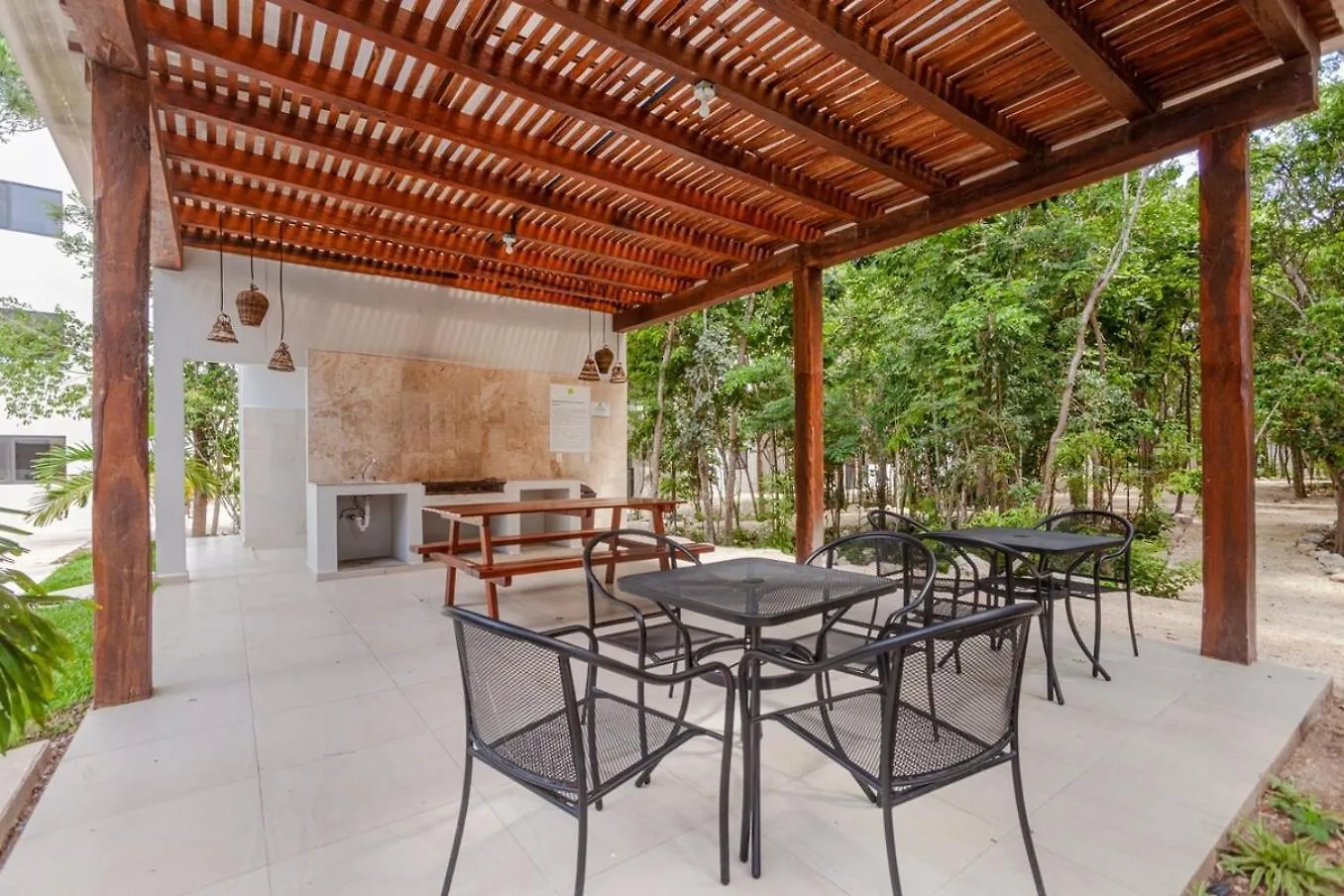 New! Lafrida Condo Style 10 Min To Caribbean! Playa del Carmen Apartment