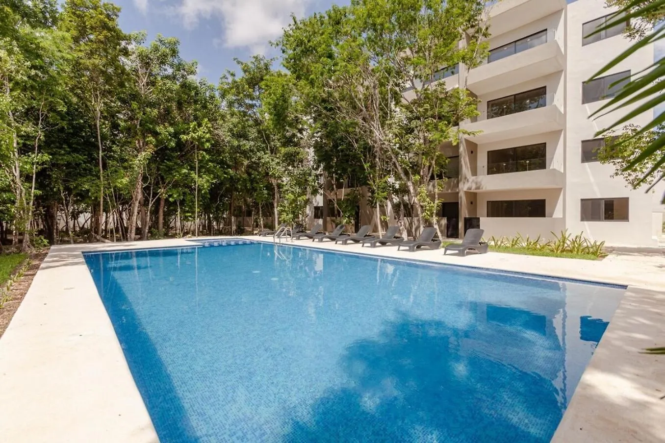 Apartment New! Lafrida Condo Style 10 Min To Caribbean! Playa del Carmen Mexico